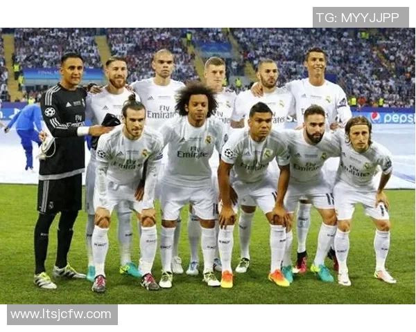 全球足球巨星聚焦:顶级球员风采与荣耀的背后故事 全球足球巨星聚焦:顶级球员风采与荣耀的背后故事